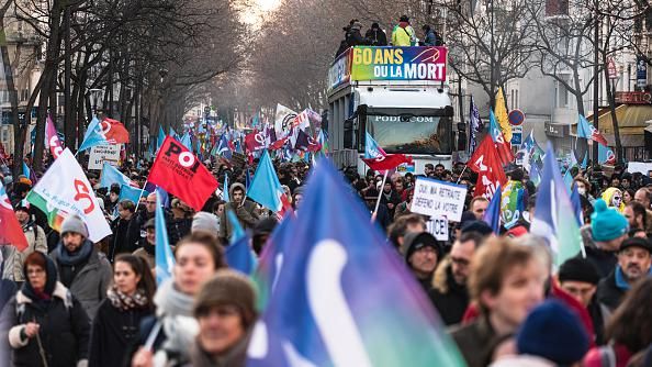Fransa’da milyonlarca kişi yine grevde