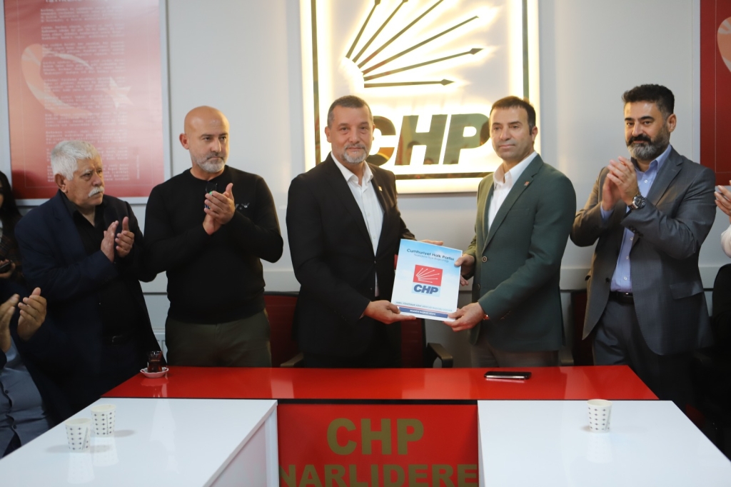 CHP Narlıdere Belediye Başkan Aday Adayı Serdar Kolay dosyasını aldı!