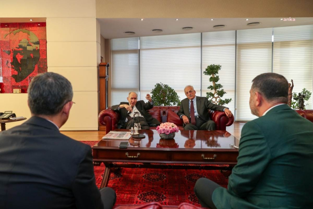 CHP'nin eski genel başkanları, Özel'i ziyaret etti