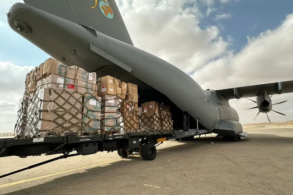 MSB: Gazze için 208 ton insani yardım malzemesi sevk edildi