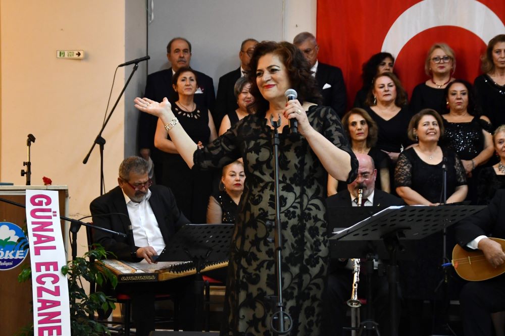 Söke'de 'Atatürk ve Cumhuriyet' konseri ile unutulmaz gece