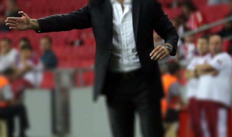 Süper Lig'de bir teknik direktör daha görevinden ayrıldı!