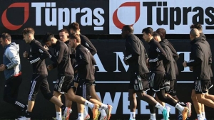 Beşiktaş'ta kadro dışı bırakılan 5 futbolcu geri dönecek!