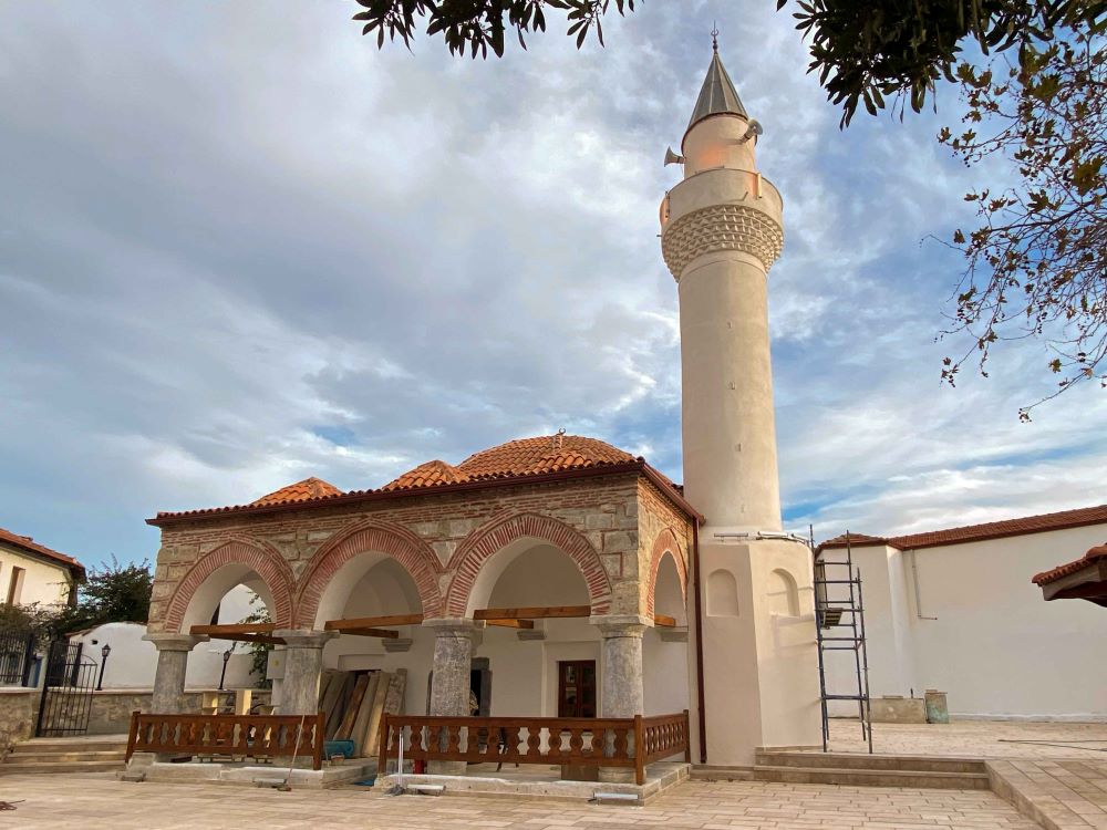 Sığacık’ta 500 yıllık cami restore edildi