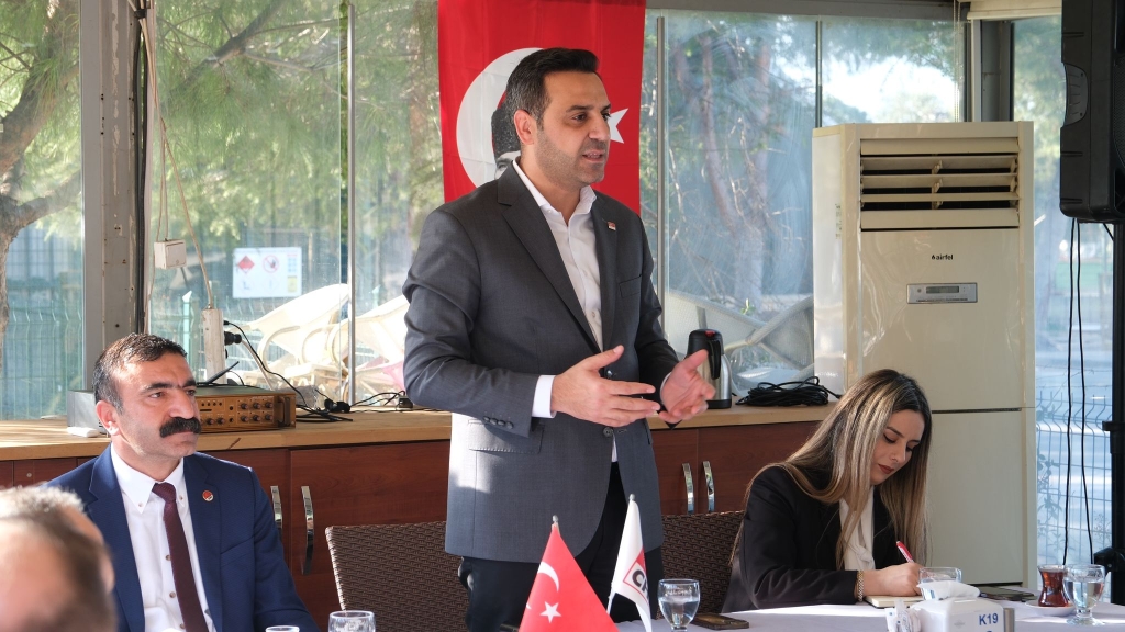 CHP Çiğli Belediye Başkan Adayı Onur Emrah Yıldız: Birleşe birleşe kazanacağız!