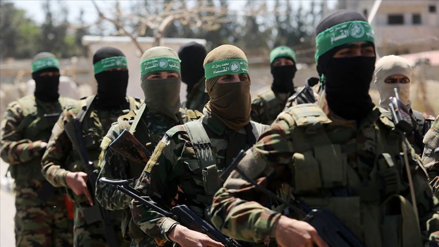 Hamas tarafından yapılan açıklamada, ABD’nin Refah’a yönelik saldırıyı desteklememe tutumuna ilişkin, “ABD’nin tutumu, onu bu saldırının sonuçlarından ve savunmasız sivillerin katledilmesinden muaf tutmamaktadır” denildi.