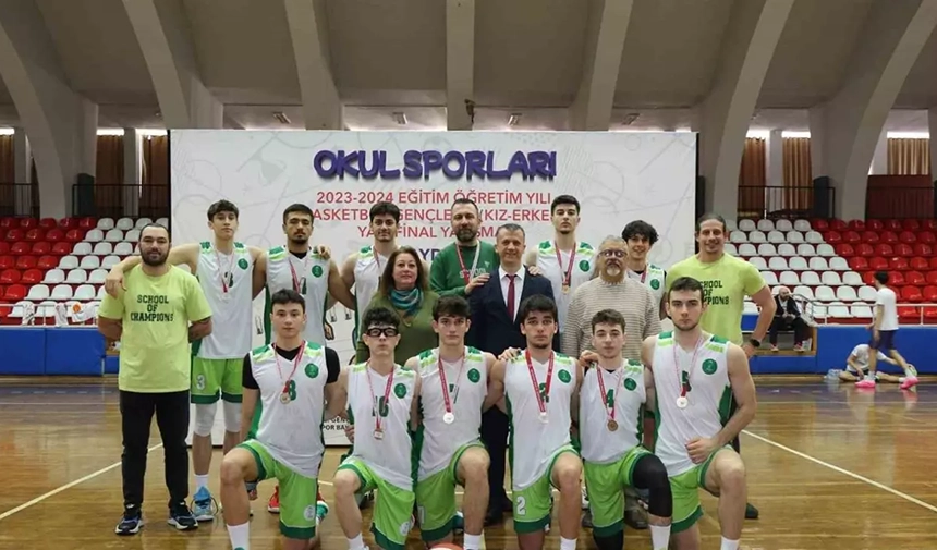 izmirli genclerin adlari turkiye finallerinde okul sporlari basketbol gencler yari finalleri