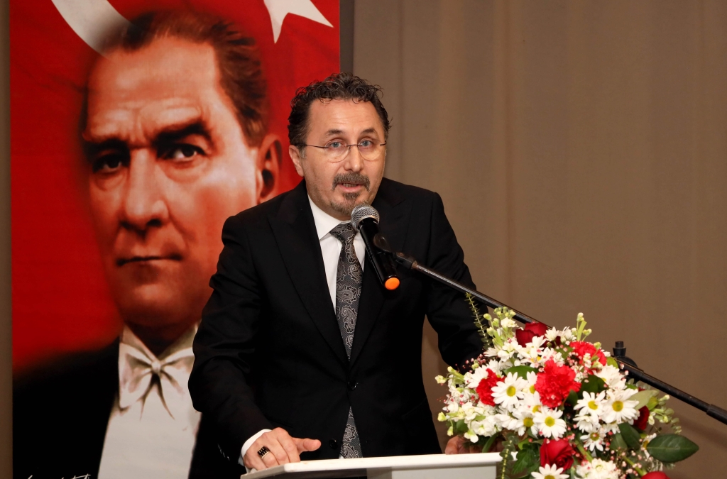 İZSİAD Başkanı Cengiz: Rusya ambargosu Türk şirketlerini vuruyor!