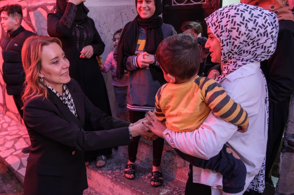 CHP Konak Belediye Başkanı Adayı Nilüfer Çınarlı Mutlu'nun Basmane ziyareti!