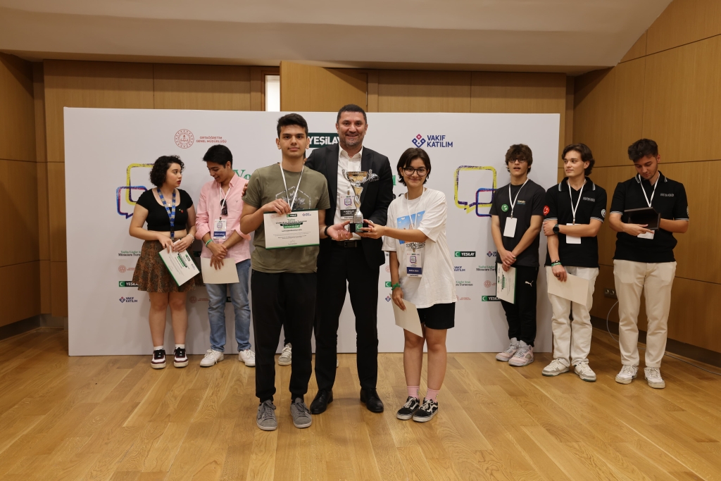 Liseler arası Münazara Turnuvası’nın Ege Bölge finali tamamlandı  