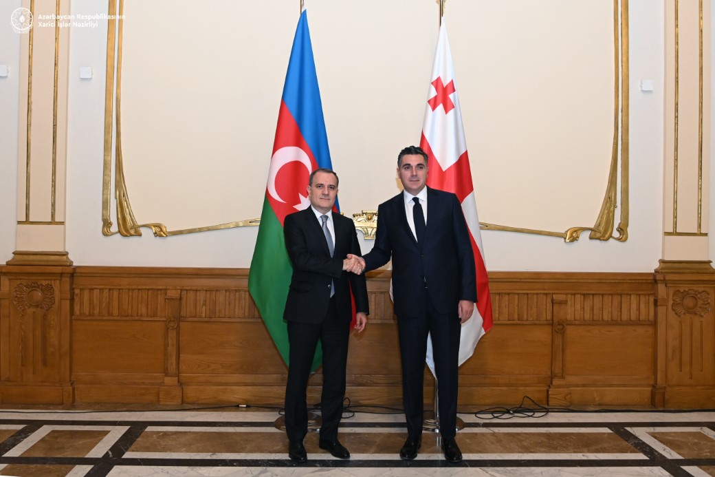 Azerbaycanlı Bakan Bayramov, "Ermenistan'la barış görüşmelerinde önemli ilerleme kaydedildi" açıklamasını yaptı