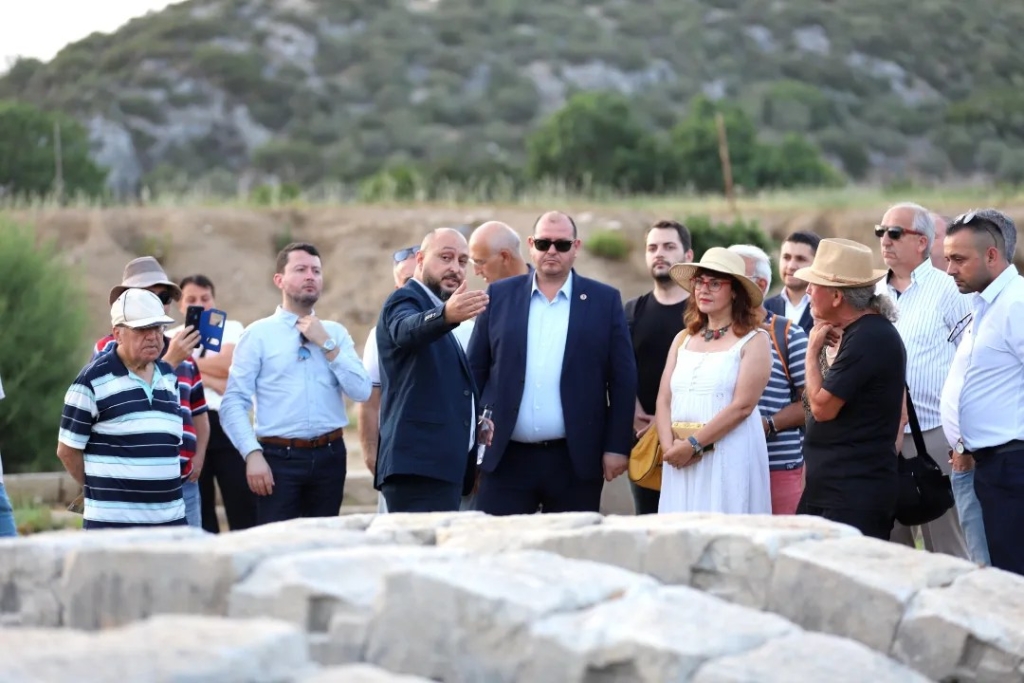 Menderes Belediyesi, Klaros'un tanıtımını güçlendiriyor