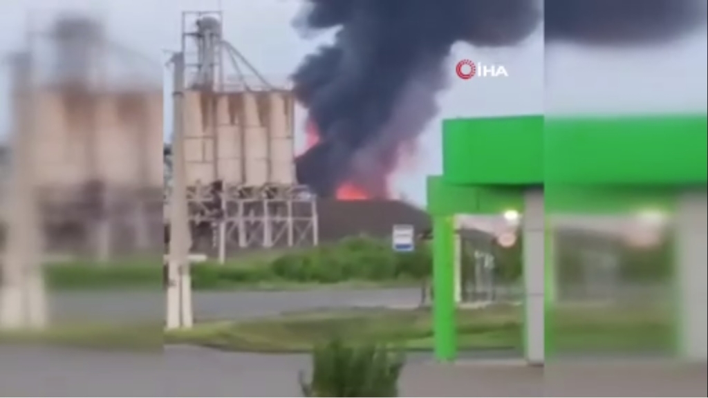 Rusya'da iki petrol rafinerisine dron saldırısı gerçekleştirildi